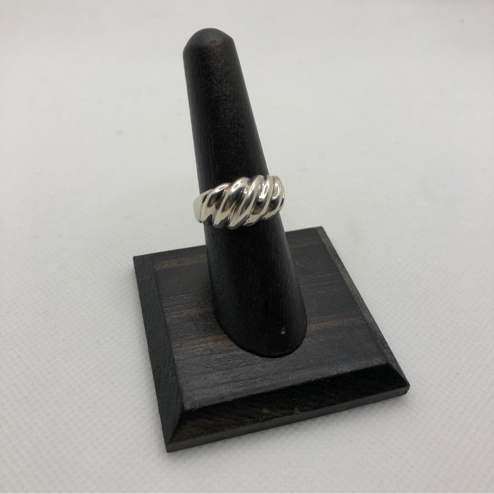 .925 Ribbed Cocktail Ring - Picture 2 of 2